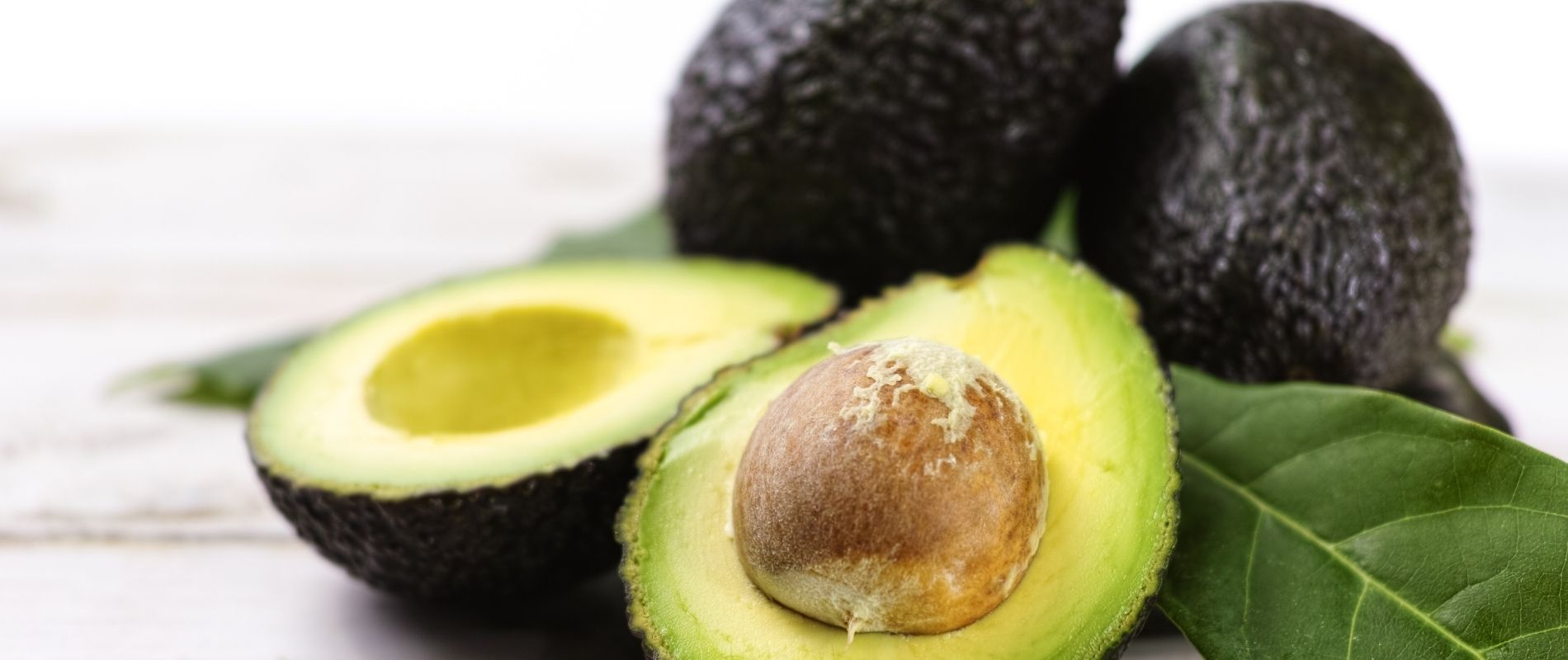 Fight Dryness With this Intensive Avocado and Honey Hair Mask